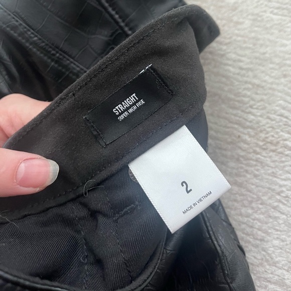 Express Croc-Embossed Faux Leather High-Rise Straight-Leg Pants 2 Office Siren - Picture 5 of 9